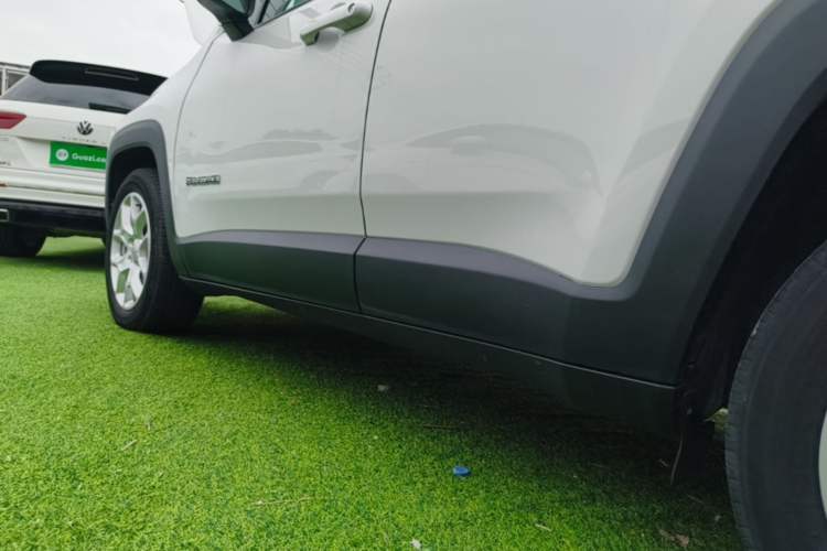 Used Jeep Renegade 2018 Connected Large Screen Version 180T Automatic High-Energy Edition Left Side Sill