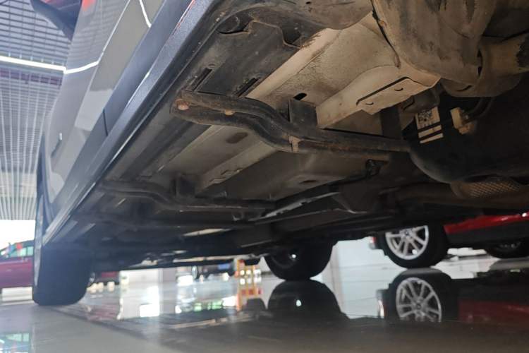 Used Jeep Renegade 2018 Connected Large Screen Version 180T Automatic High-Energy Edition Left Side Sill