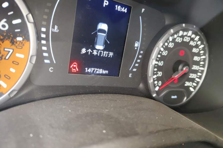 Used Jeep Renegade 2018 Connected Large Screen Version 180T Automatic Jingneng Version Odometer Close Up