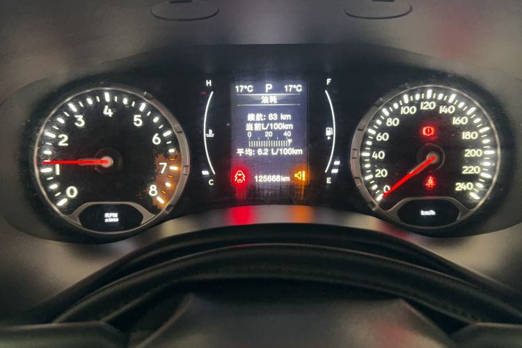 Used Jeep Renegade 2018 Connected Large Screen Version 180T Automatic Kinetic Edition+ Odometer Close Up