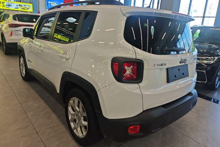 Used Jeep Renegade 2018 Connected Large Screen Version 180T Automatic High-Energy Edition Rear Left 45 Deg