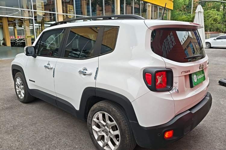 Used Jeep Renegade 2018 Connected Large Screen Version 180T Automatic High-Energy Edition Rear Left 45 Deg