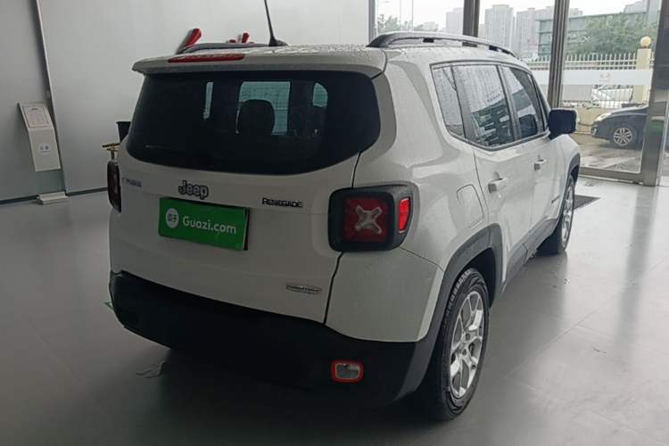 Used Jeep Renegade 2018 Connected Large Screen Version 180T Automatic Jingneng Version Rear Right 45 Deg