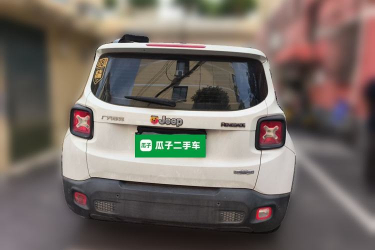 Used Jeep Renegade 2018 Connected Large Screen Version 180T Automatic High-Energy Edition Rear