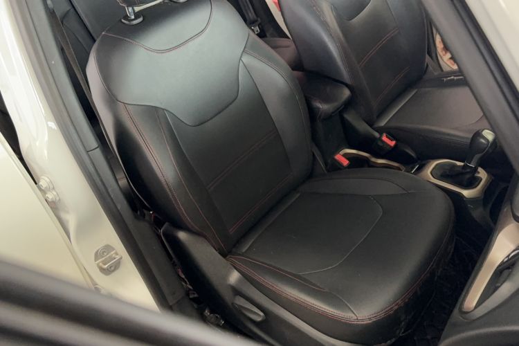 Used Jeep Renegade 2018 Connected Large Screen Version 180T Automatic Kinetic Edition+ Right Front Seat
