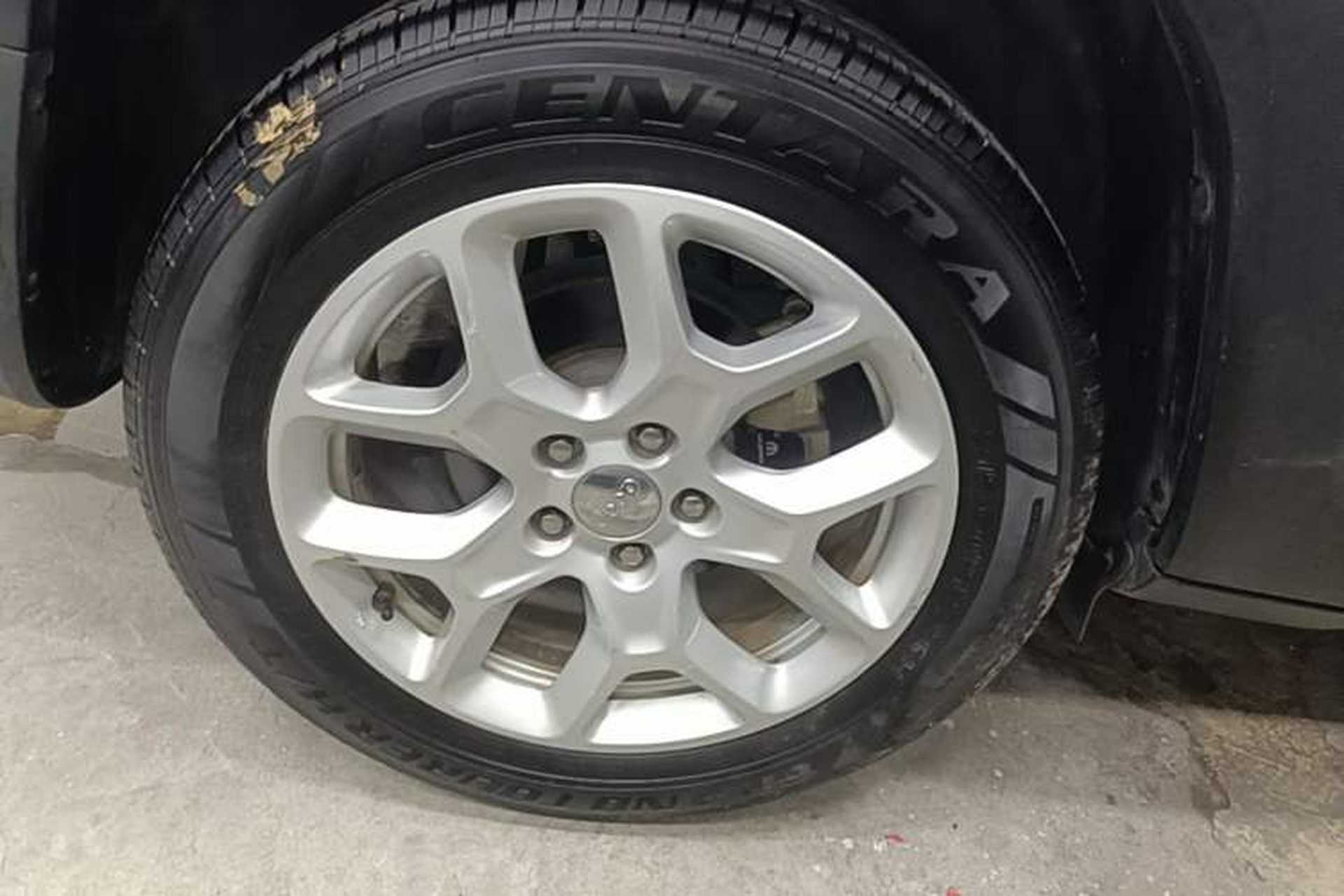 Used Jeep Renegade 2018 Connected Large Screen Version 180T Automatic Jingneng Version Right Rear Wheel Hub