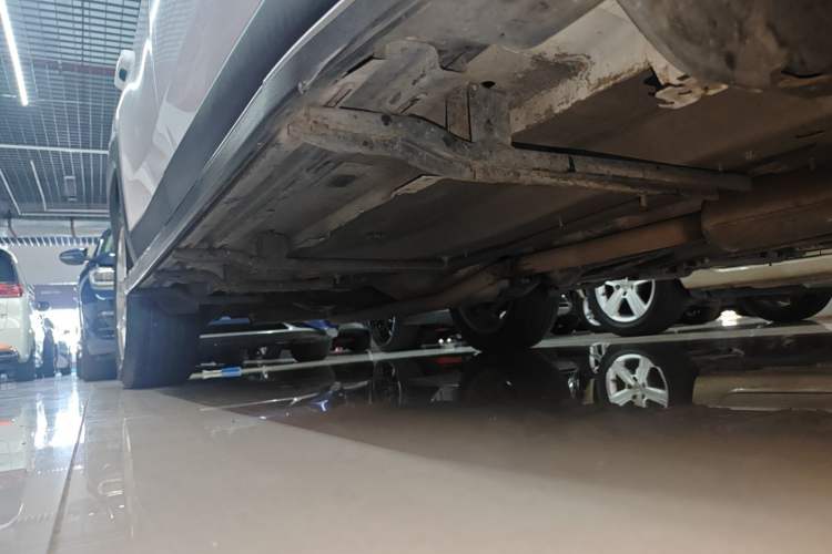 Used Jeep Renegade 2018 Connected Large Screen Version 180T Automatic High-Energy Edition Right Side Sill