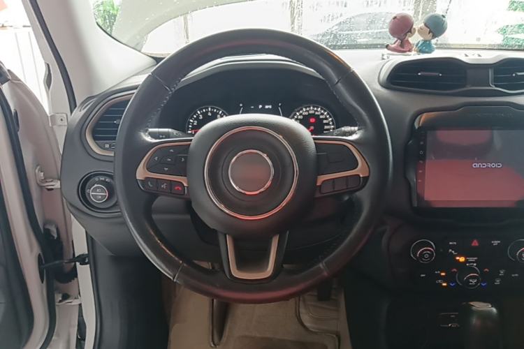 Used Jeep Renegade 2018 Connected Large Screen Version 180T Automatic Jingneng Version Steering Wheel