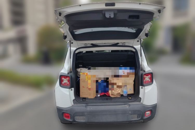 Used Jeep Renegade 2018 Connected Large Screen Version 180T Automatic Jingneng Version Trunk