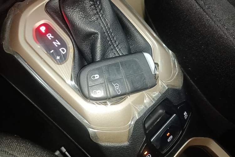 Used Jeep Renegade 2018 Connected Large Screen Version 180T Automatic Jingneng Version Vehicle Key