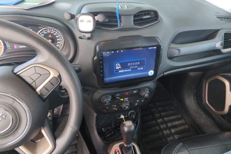 Used Jeep Renegade 2018 Connected Large Screen Version 180T Automatic High-Energy Edition Audio And AC Panel