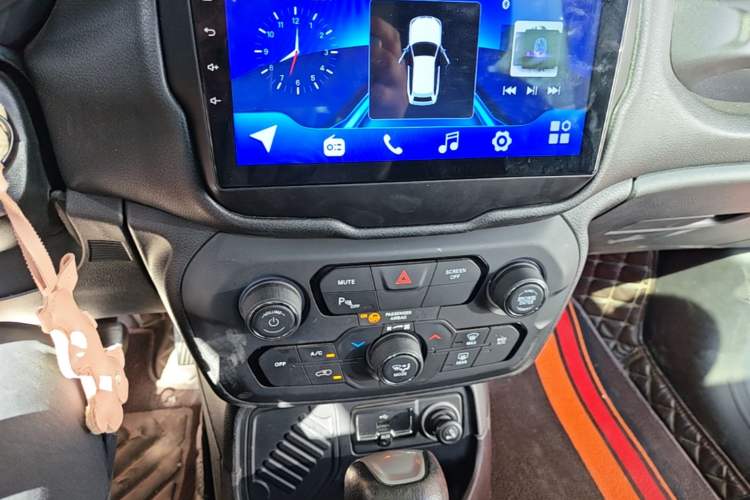 Used Jeep Renegade 2018 Connected Large Screen Version 180T Automatic High-Energy Edition Audio And AC Panel