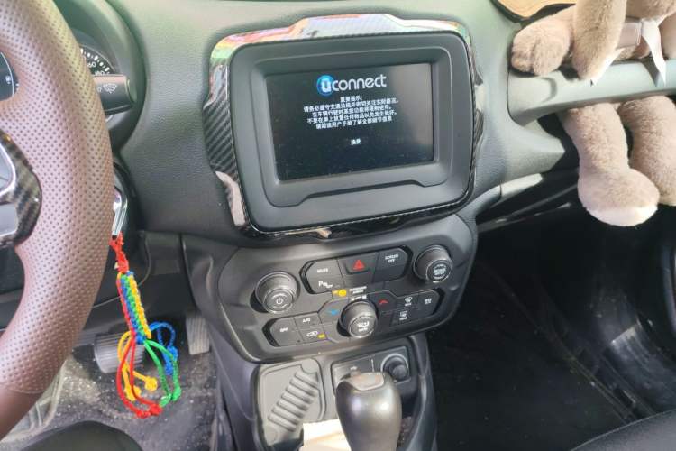 Used Jeep Renegade 2018 Connected Large Screen Version 180T Automatic High-Energy Edition Audio And AC Panel