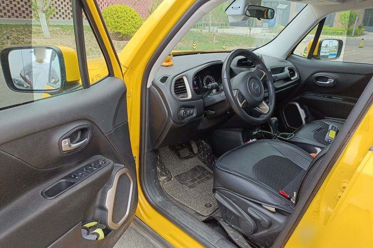 Used Jeep Renegade 2018 Connected Large Screen Version 180T Automatic Jingneng Version Driver Seat
