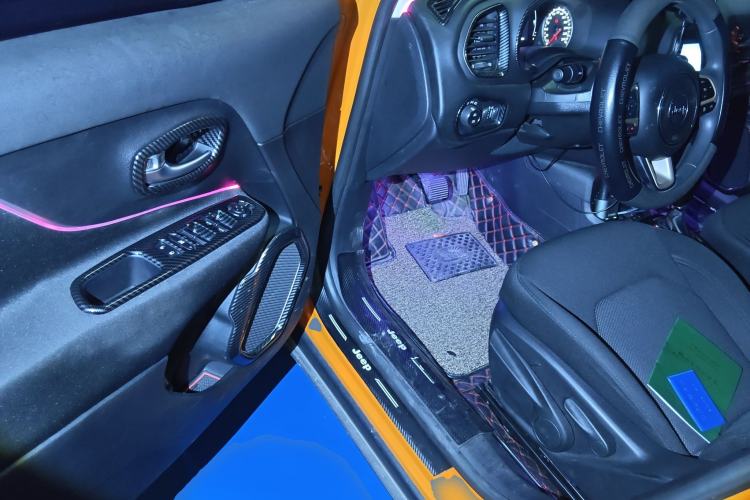 Used Jeep Renegade 2018 Connected Large Screen Version 180T Automatic High-Energy Edition Driver Seat
