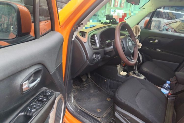 Used Jeep Renegade 2018 Connected Large Screen Version 180T Automatic High-Energy Edition Driver Seat