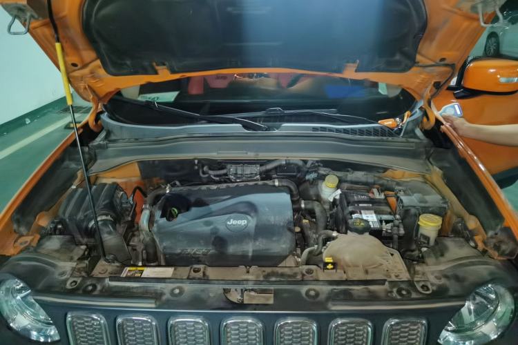 Used Jeep Renegade 2018 Connected Large Screen Version 180T Automatic High-Energy Edition Engine Bay