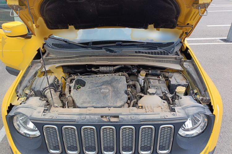 Used Jeep Renegade 2018 Connected Large Screen Version 180T Automatic Jingneng Version Engine Bay