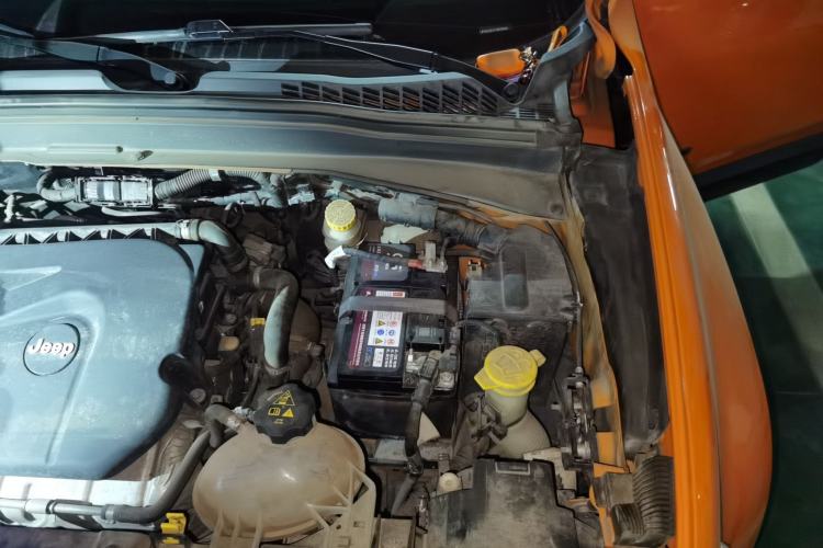 Used Jeep Renegade 2018 Connected Large Screen Version 180T Automatic High-Energy Edition Engine Bay Left