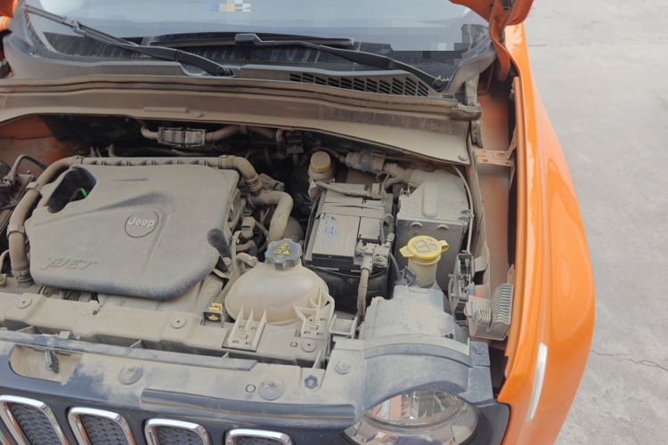 Used Jeep Renegade 2018 Connected Large Screen Version 180T Automatic High-Energy Edition Engine Bay Left
