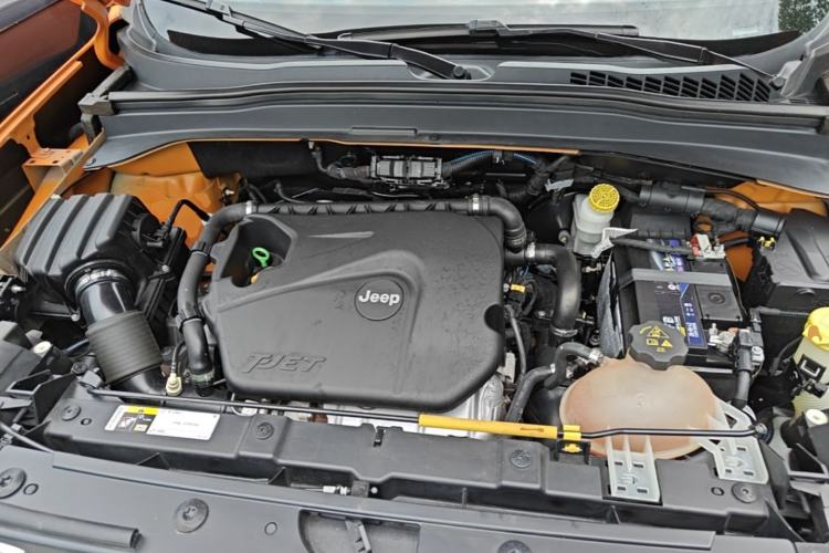 Used Jeep Renegade 2018 Connected Large Screen Version 180T Automatic High-Energy Edition Engine Bay