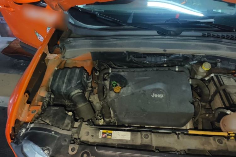Used Jeep Renegade 2018 Connected Large Screen Version 180T Automatic High-Energy Edition Engine Bay Right