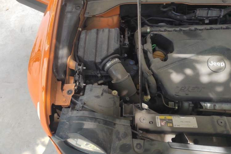 Used Jeep Renegade 2018 Connected Large Screen Version 180T Automatic Jingneng Version Engine Bay Right