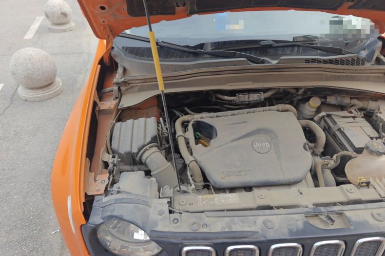Used Jeep Renegade 2018 Connected Large Screen Version 180T Automatic High-Energy Edition Engine Bay Right