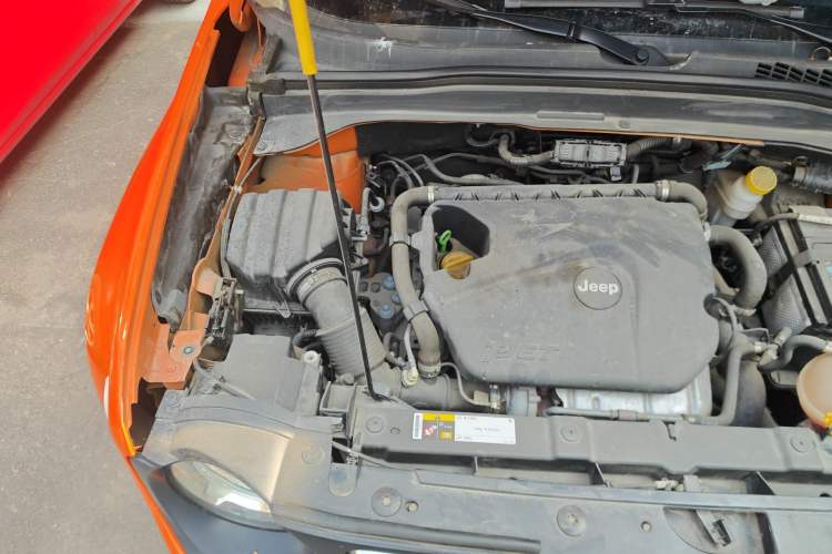 Used Jeep Renegade 2018 Connected Large Screen Version 180T Automatic Jingneng Version Engine Bay Right