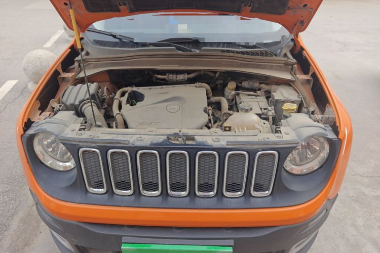 Used Jeep Renegade 2018 Connected Large Screen Version 180T Automatic High-Energy Edition Engine Bay