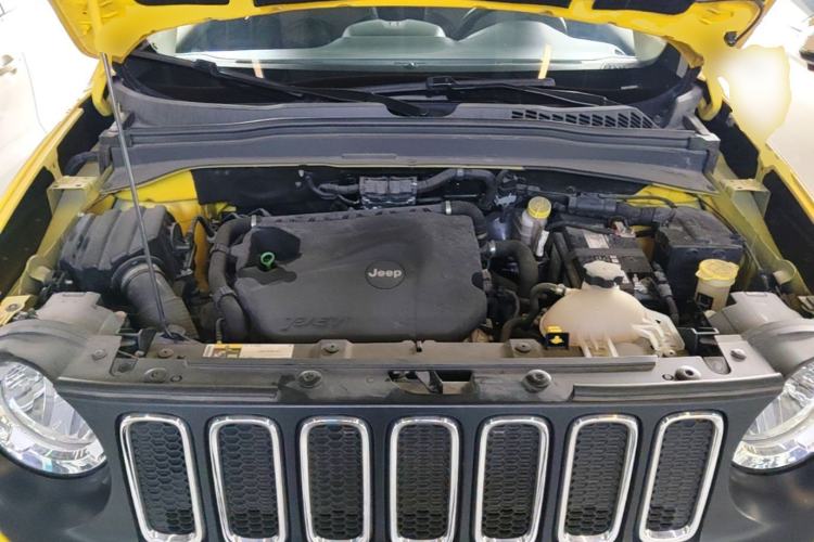 Used Jeep Renegade 2018 Connected Large Screen Version 180T Automatic Jingneng Version Engine Bay
