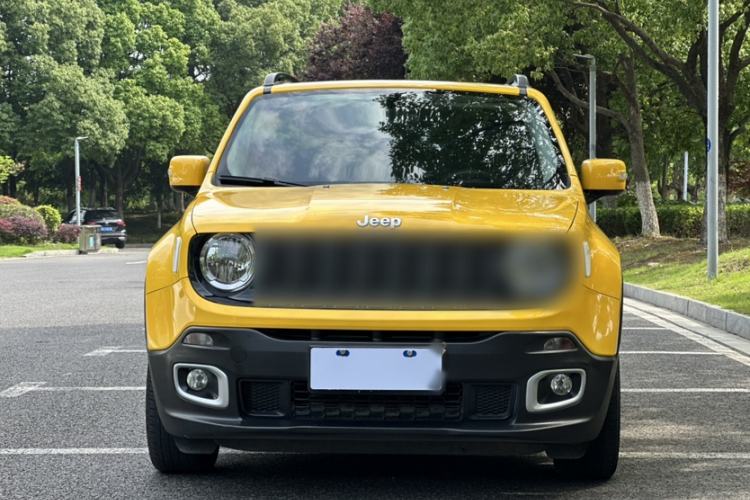 Used Jeep Renegade 2018 Connected Large Screen Version 180T Automatic High-Energy Edition Exterior 4
