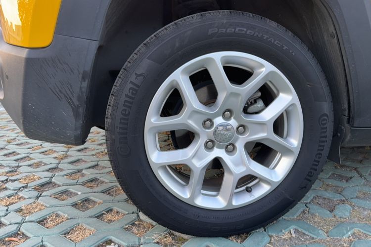 Used Jeep Renegade 2018 Connected Large Screen Version 180T Automatic Jingneng Version Exterior 4