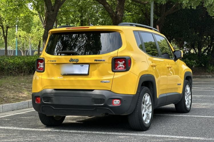 Used Jeep Renegade 2018 Connected Large Screen Version 180T Automatic High-Energy Edition Exterior 6