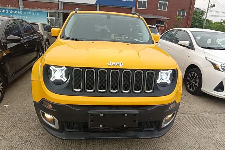 Used Jeep Renegade 2018 Connected Large Screen Version 180T Automatic High-Energy Edition Front