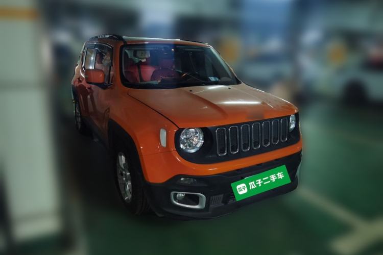 Used Jeep Renegade 2018 Connected Large Screen Version 180T Automatic High-Energy Edition Front Right 45 Deg