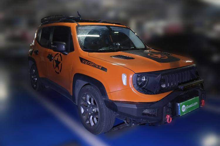 Used Jeep Renegade 2018 Connected Large Screen Version 180T Automatic High-Energy Edition Front Right 45 Deg