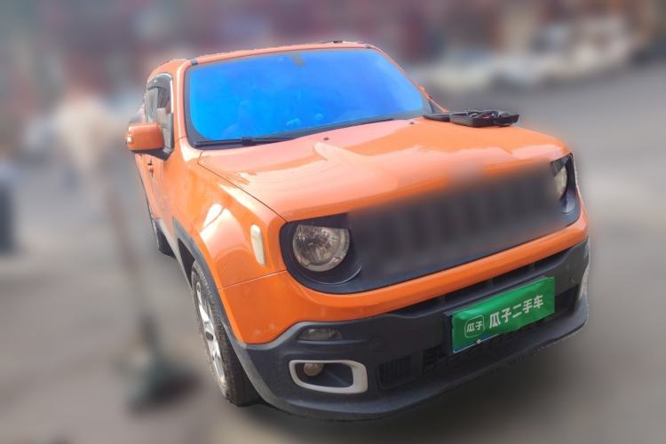 Used Jeep Renegade 2018 Connected Large Screen Version 180T Automatic High-Energy Edition Front Right 45 Deg