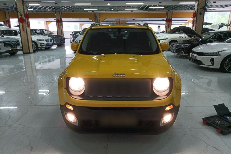 Used Jeep Renegade 2018 Connected Large Screen Version 180T Automatic High-Energy Edition Front