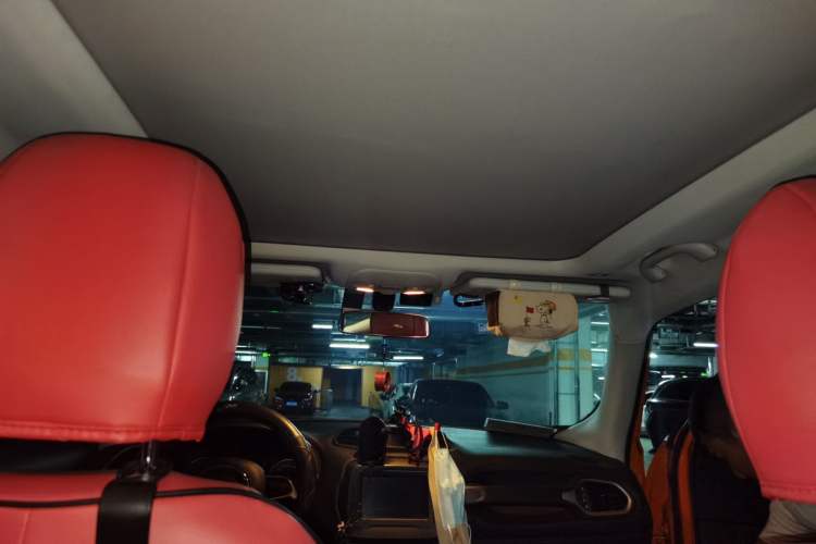 Used Jeep Renegade 2018 Connected Large Screen Version 180T Automatic High-Energy Edition Headliner