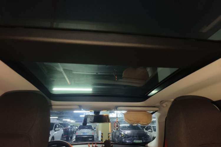 Used Jeep Renegade 2018 Connected Large Screen Version 180T Automatic High-Energy Edition Headliner