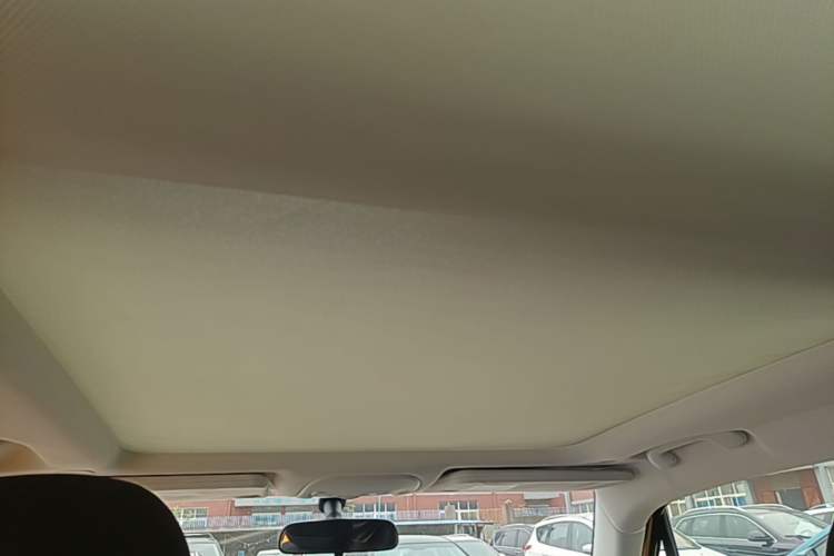 Used Jeep Renegade 2018 Connected Large Screen Version 180T Automatic High-Energy Edition Headliner