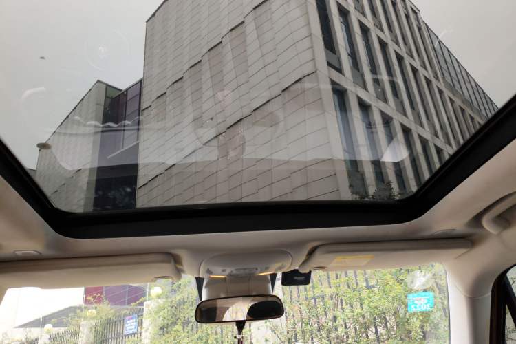 Used Jeep Renegade 2018 Connected Large Screen Version 180T Automatic High-Energy Edition Headliner