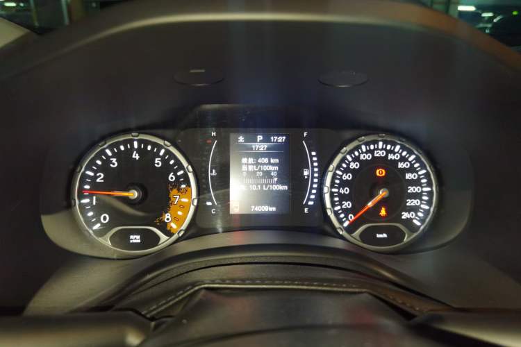 Used Jeep Renegade 2018 Connected Large Screen Version 180T Automatic High-Energy Edition Instrument Cluster
