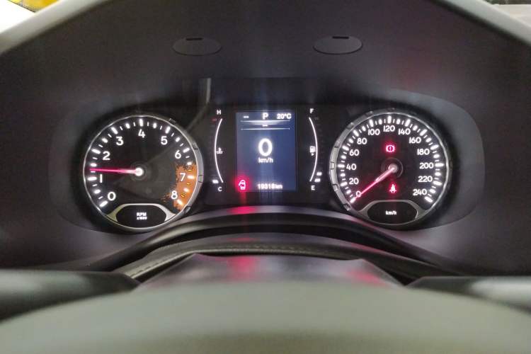 Used Jeep Renegade 2018 Connected Large Screen Version 180T Automatic High-Energy Edition Instrument Cluster