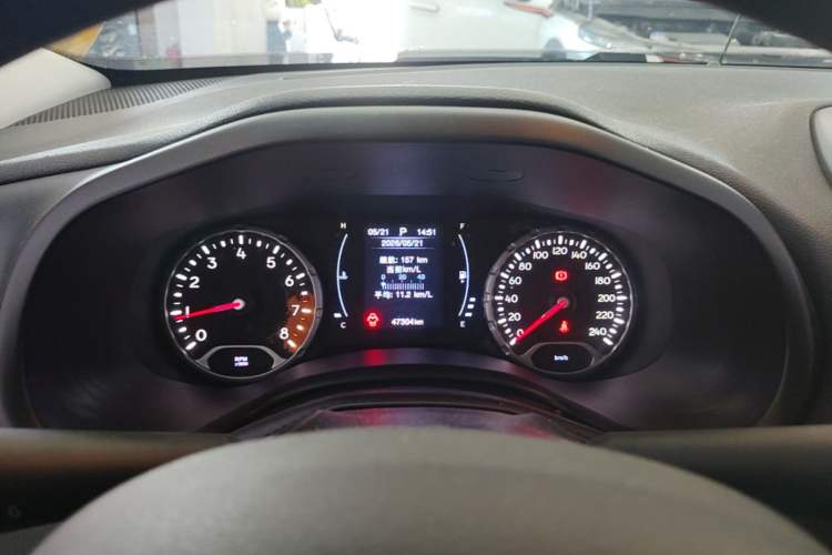 Used Jeep Renegade 2018 Connected Large Screen Version 180T Automatic High-Energy Edition Instrument Cluster