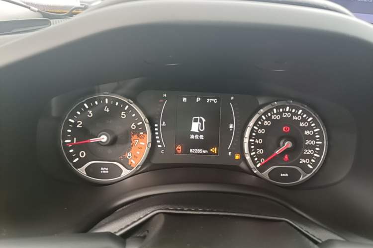 Used Jeep Renegade 2018 Connected Large Screen Version 180T Automatic High-Energy Edition Instrument Cluster