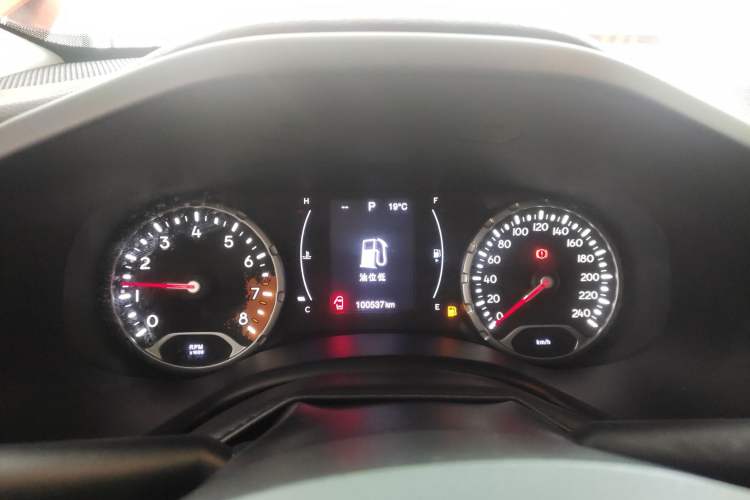 Used Jeep Renegade 2018 Connected Large Screen Version 180T Automatic Jingneng Version Instrument Cluster