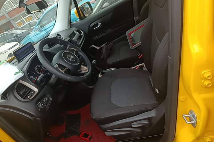 Used Jeep Renegade 2018 Connected Large Screen Version 180T Automatic High-Energy Edition Left Front Seat