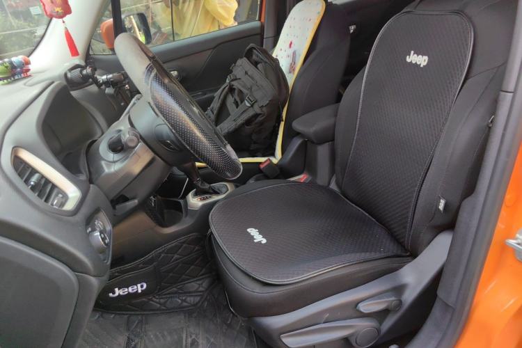 Used Jeep Renegade 2018 Connected Large Screen Version 180TS Automatic High-Energy Edition Left Front Seat